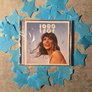SEALED Taylor swift 1989 (Taylor’s version) crystal sky’s blue edition